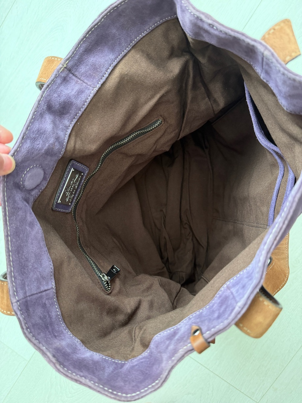 Lauren Ralph Lauren Putnam Signature Violet Purple Suede Leather Tote Bag Crest - Picture 13 of 16
